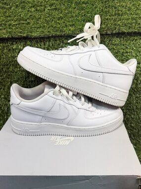 Nike Air Force 1 Low Triple White GS Boys Size 7Y Sneakers 314192-117 With Box